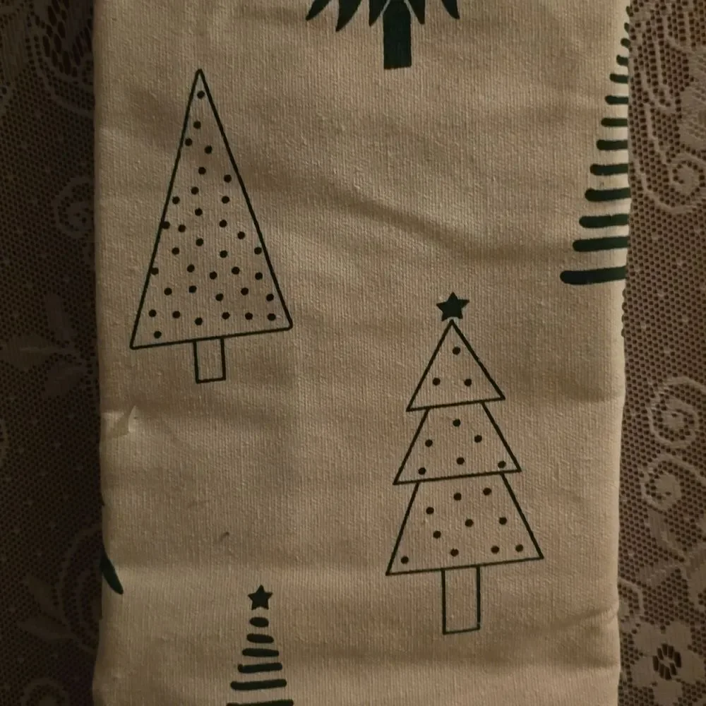 New Holiday Style 38 inch round Cream Green Tree Skirt Christmas Tree‎ Print
